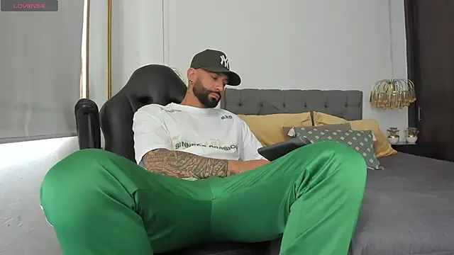 Yorby Maxx1 online show from 01.16.25