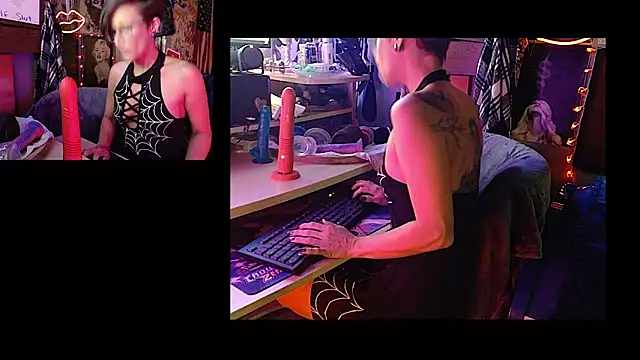 Snapshot of nephilaaranea chatting on 04.27.26 nephilaaranea online show from 04.27.26