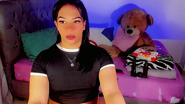 Zakura hot1 online show from 12.16.25