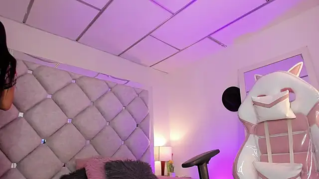 alessiaferry online show from 10.18.25