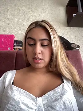 Miabonnett  online show from 04.14.26