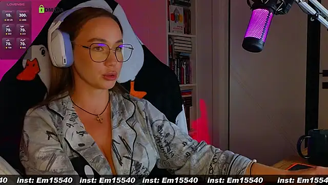 Snapshot of Emili1- chatting on 01.15.25 Emili1- online show from 01.15.25