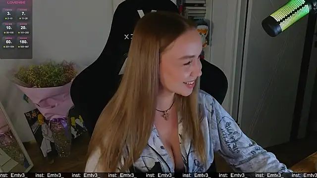 Emili1- online show from 11.28.25