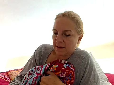 Snapshot of FrauleinSchmitt chatting on 10.02.25 FrauleinSchmitt online show from 10.02.25