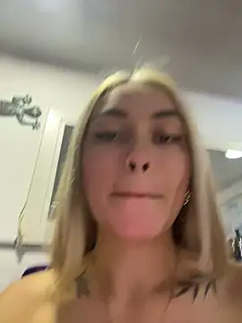 Snapshot of emma_oxford chatting on 01.23.25 emma oxford online show from 01.23.25