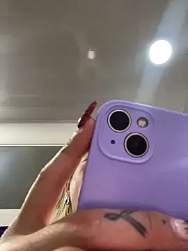 Snapshot of emma_oxford chatting on 02.10.25 emma oxford online show from 02.10.25