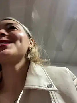 Snapshot of emma_oxford chatting on 03.06.25 emma oxford online show from 03.06.25