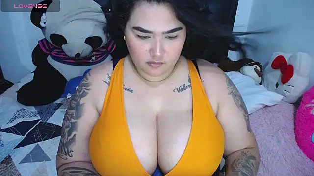 Snapshot of Fernanda_Big_Boobs chatting on 07.23.26 Fernanda Big Boobs online show from 07.23.26