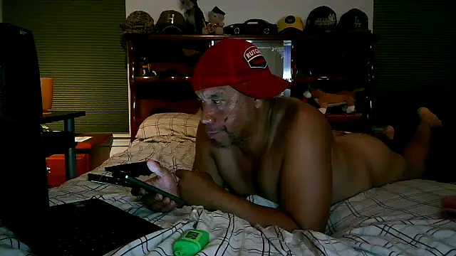 Snapshot of pimpdaddy4ever chatting on 07.02.26 pimpdaddy4ever online show from 07.02.26
