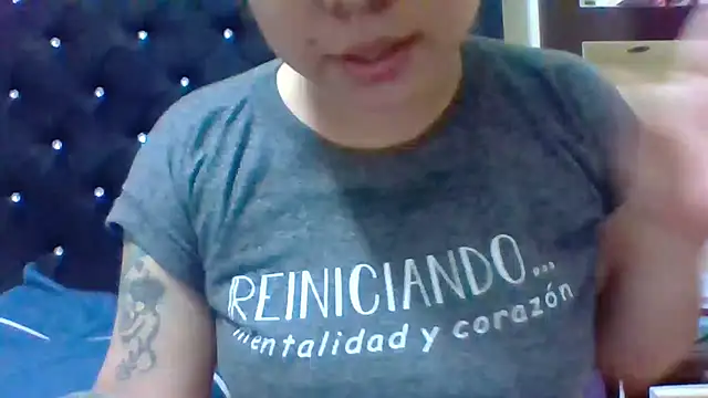 Snapshot of Jennxdolls chatting on 12.13.24 Jennxdolls online show from 12.13.24