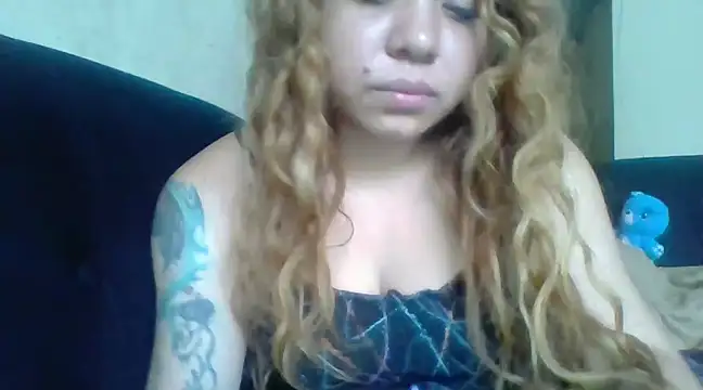 Snapshot of Jennxdolls chatting on 01.25.25 Jennxdolls online show from 01.25.25