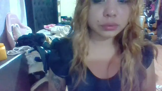 Snapshot of Jennxdolls chatting on 01.31.25 Jennxdolls online show from 01.31.25