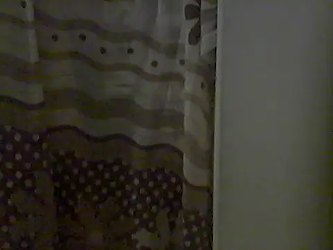 Snapshot of Jennxdolls chatting on 09.25.25 Jennxdolls online show from 09.25.25