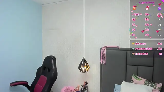 MADISON ROWAN1 online show from 02.25.25