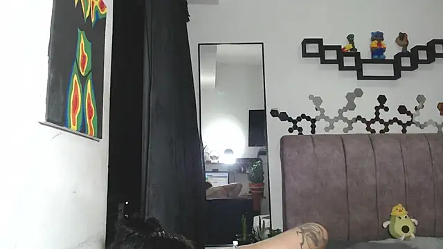 Liza Thurner online show from 02.05.25