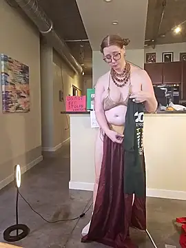 littlelustlamb online show from 09.18.25