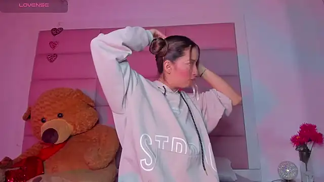 little-Emma online show from 01.27.25