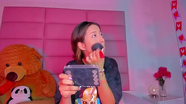 little-Emma online show from 02.20.25