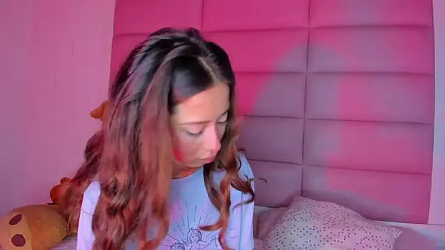 little-Emma online show from 02.21.25