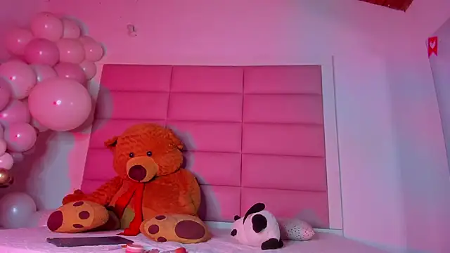 little-Emma online show from 02.23.25