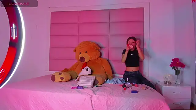 little-Emma online show from 02.26.25