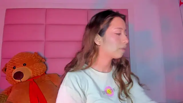 little-Emma online show from 03.15.25