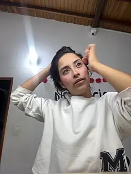 little-Emma online show from 09.19.25