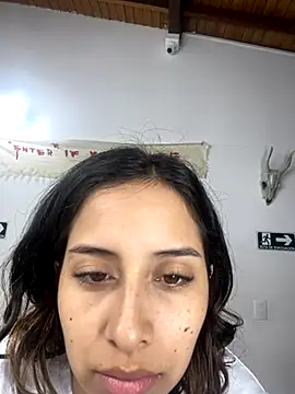 little-Emma online show from 10.03.25