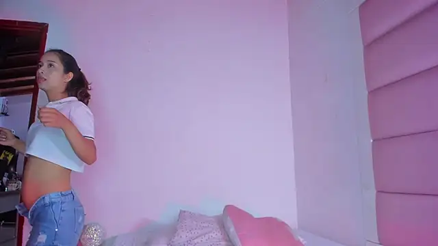 little-Emma online show from 10.04.25