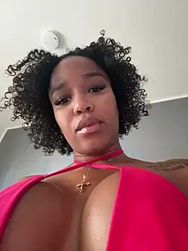 Snapshot of Black_Dolll chatting on 03.21.25 Black Dolll online show from 03.21.25