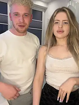 Snapshot of NickyGold_Official chatting on 02.24.25 NickyGold Official online show from 02.24.25