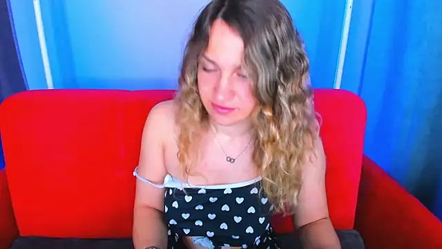 Snapshot of Milka_Blond chatting on 05.05.26 Milka Blond online show from 05.05.26