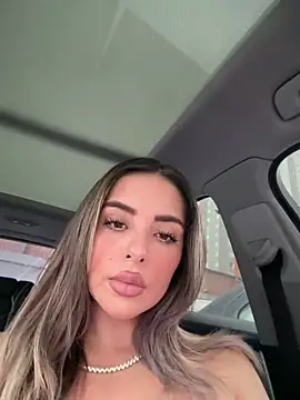 Alirawrz online show from 10.16.25