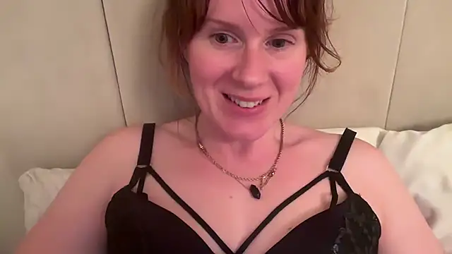 redheadrosie69 online show from 10.30.25