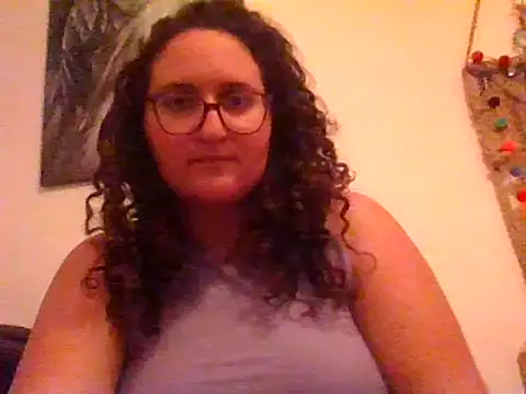 Snapshot of juicyrubies chatting on 03.16.25 juicyrubies online show from 03.16.25