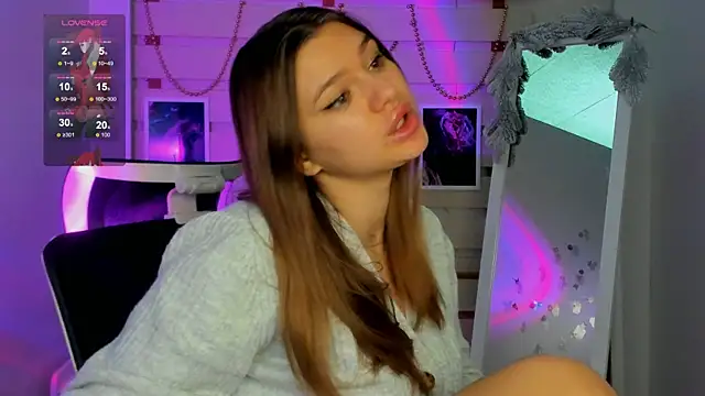 Snapshot of Josephine_Kiss chatting on 12.10.24 Josephine Kiss online show from 12.10.24