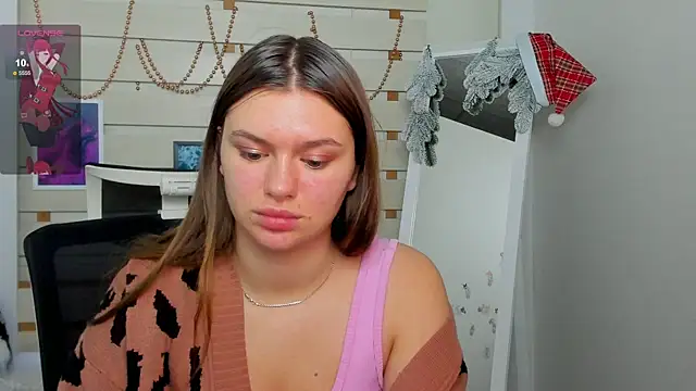 Snapshot of Josephine_Kiss chatting on 12.10.24 Josephine Kiss online show from 12.10.24
