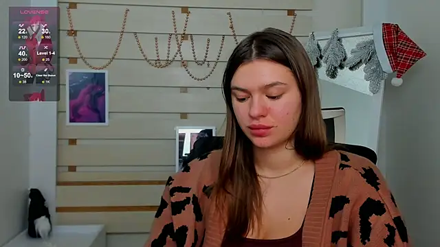 Snapshot of Josephine_Kiss chatting on 12.13.24 Josephine Kiss online show from 12.13.24
