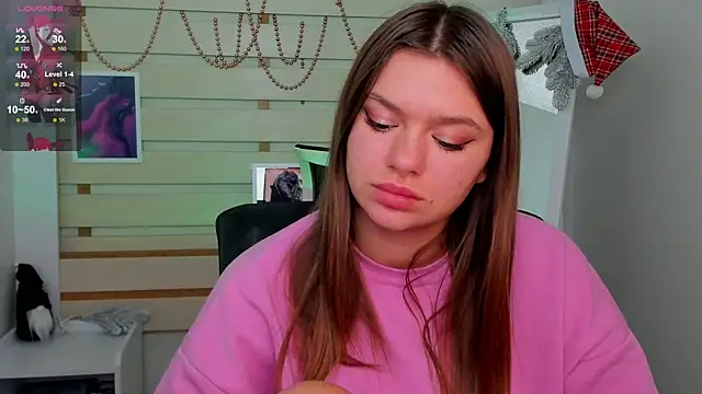 Snapshot of Josephine_Kiss chatting on 12.15.24 Josephine Kiss online show from 12.15.24