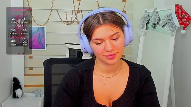 Snapshot of Josephine_Kiss chatting on 12.28.24 Josephine Kiss online show from 12.28.24