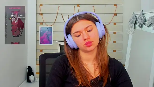 Snapshot of Josephine_Kiss chatting on 12.29.24 Josephine Kiss online show from 12.29.24