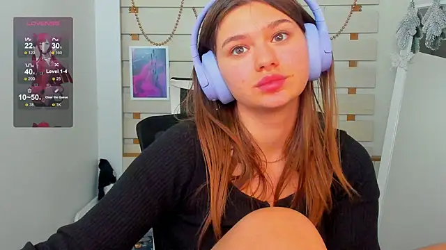 Snapshot of Josephine_Kiss chatting on 12.30.24 Josephine Kiss online show from 12.30.24