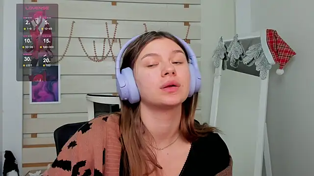 Snapshot of Josephine_Kiss chatting on 01.08.25 Josephine Kiss online show from 01.08.25