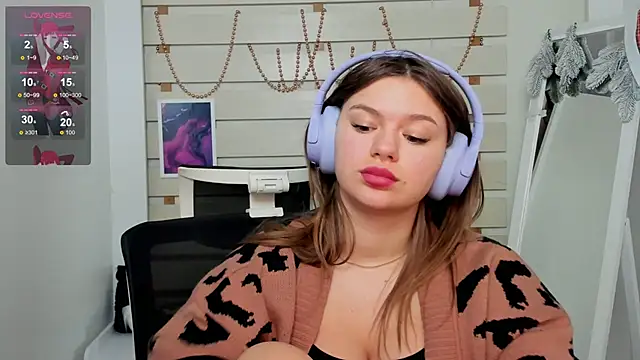 Snapshot of Josephine_Kiss chatting on 01.11.25 Josephine Kiss online show from 01.11.25