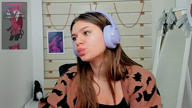 Snapshot of Josephine_Kiss chatting on 01.11.25 Josephine Kiss online show from 01.11.25