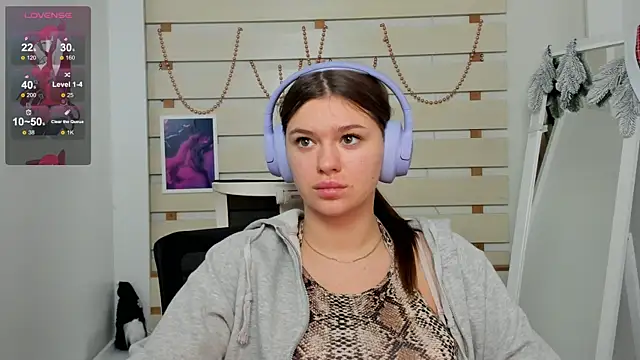 Snapshot of Josephine_Kiss chatting on 01.12.25 Josephine Kiss online show from 01.12.25