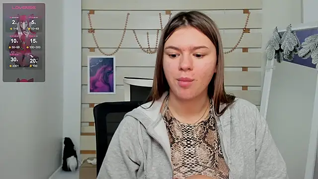 Snapshot of Josephine_Kiss chatting on 01.15.25 Josephine Kiss online show from 01.15.25
