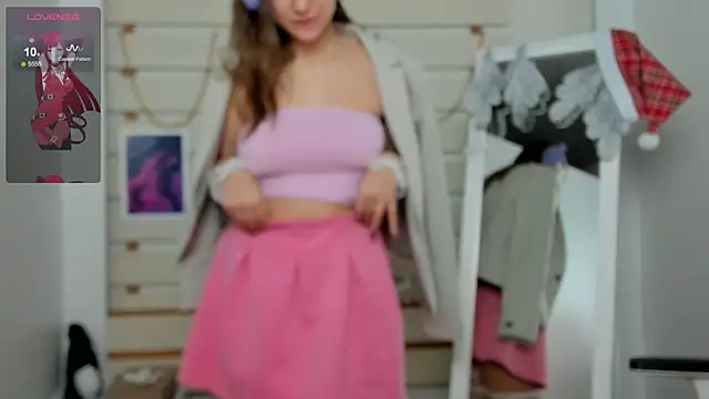 Snapshot of Josephine_Kiss chatting on 01.17.25 Josephine Kiss online show from 01.17.25