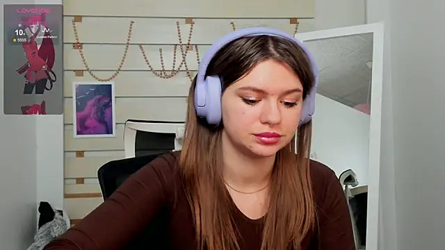 Snapshot of Josephine_Kiss chatting on 01.18.25 Josephine Kiss online show from 01.18.25