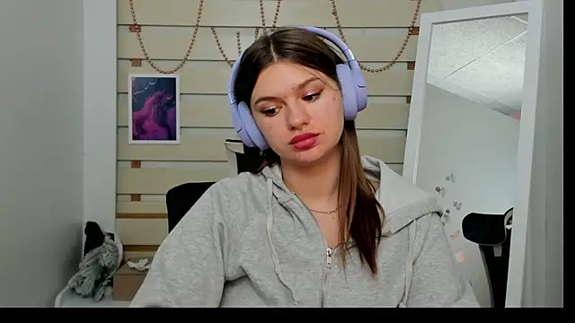 Snapshot of Josephine_Kiss chatting on 01.19.25 Josephine Kiss online show from 01.19.25